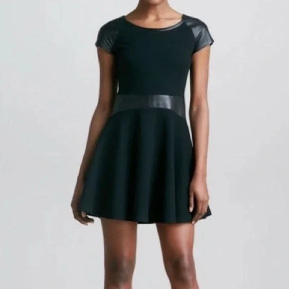 Diane Von Furstenberg Black Fit & Flare Skater Dress, Leather Details, Size 0 - Picture 1 of 11
